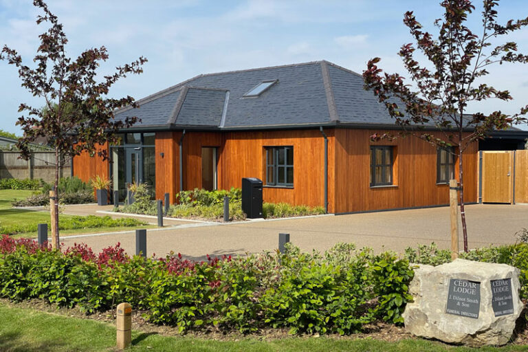 cedar lodge 768x512