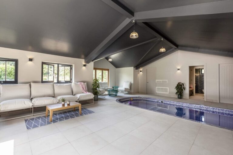 roseyard pool and seating 1024x683 1 768x512