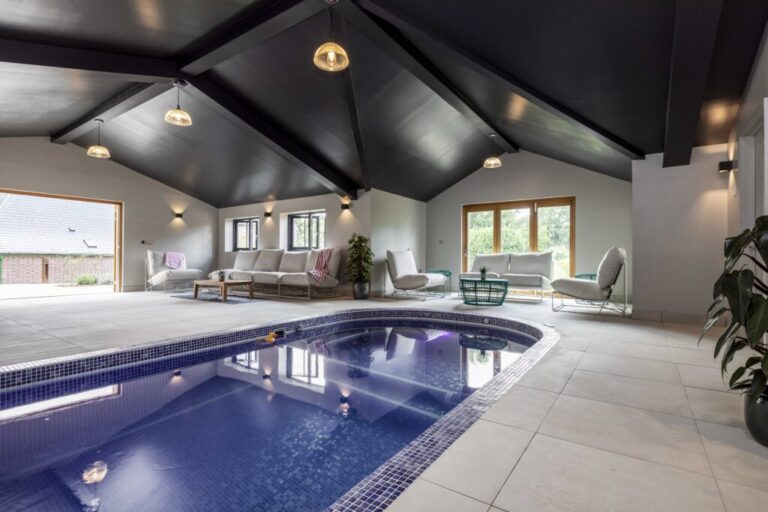 roseyard poolhouse area 1024x683 1 768x512